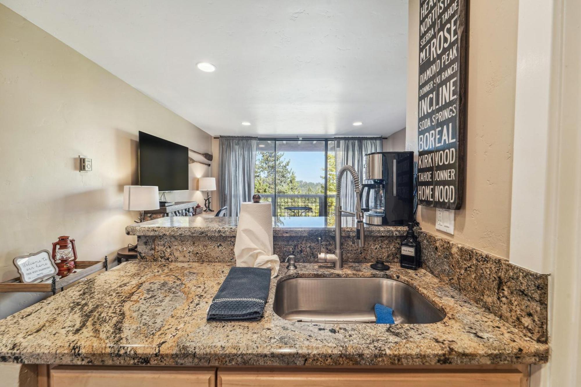 Truckee Studio With Balcony And On-Site Skiing! Ngoại thất bức ảnh